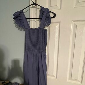 Cute maxi Amazon dress with eyelet sleeves